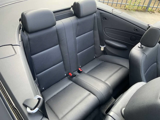 2009 bmw 130i m-sport cabriolet personenauto - afbeelding 15 van  30