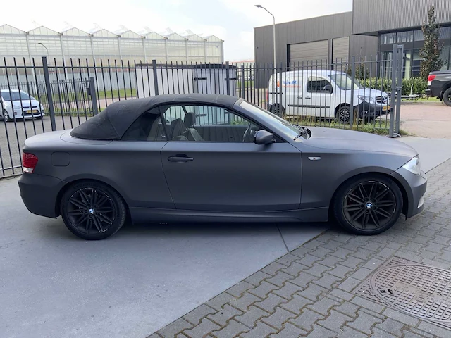 2009 bmw 130i m-sport cabriolet personenauto - afbeelding 28 van  30