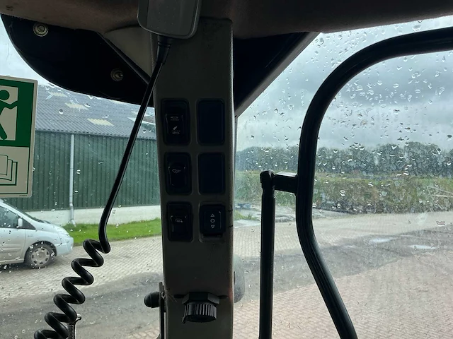 2009 case ih cvx 195 vierwielaangedreven landbouwtractor - afbeelding 28 van  46