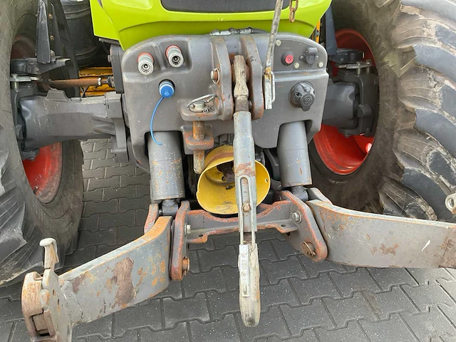 2009 claas axion 820 vierwielaangedreven landbouwtractor - afbeelding 4 van  51
