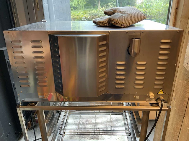 2009 com-bo heteluchtoven en vitrines - afbeelding 6 van  36