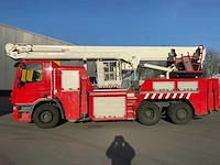 2009 daf cf 75 vrachtwagen met 32m hilton telescoophoogwerker - afbeelding 12 van  90
