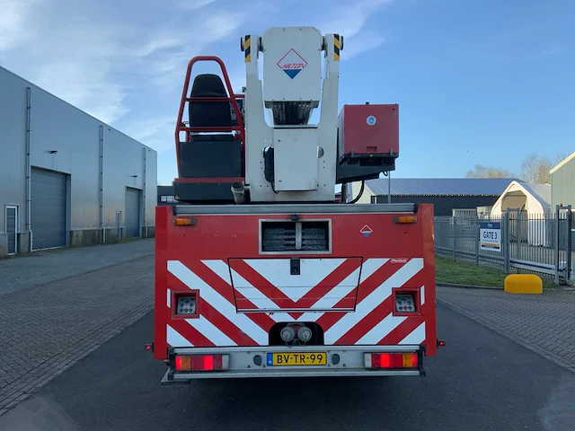 2009 daf cf 75 vrachtwagen met 32m hilton telescoophoogwerker - afbeelding 34 van  90