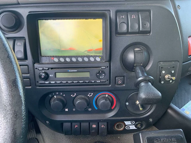 2009 daf cf 75 vrachtwagen met 32m hilton telescoophoogwerker - afbeelding 68 van  90