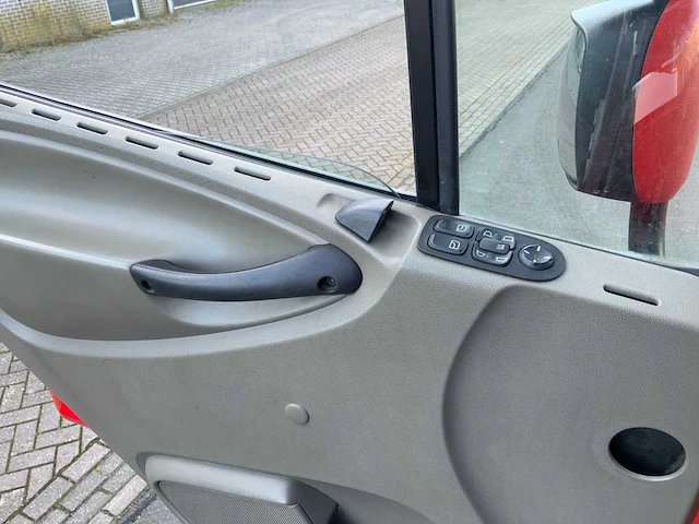 2009 daf cf 75 vrachtwagen met 32m hilton telescoophoogwerker - afbeelding 74 van  90