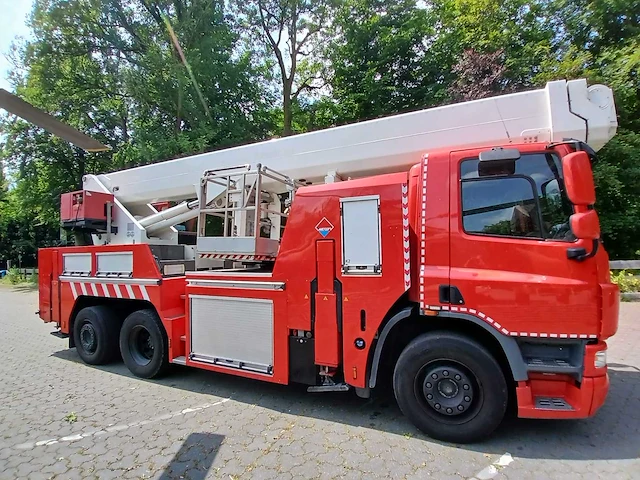 2009 daf cf 75 vrachtwagen met 32m hilton telescoophoogwerker - afbeelding 8 van  102