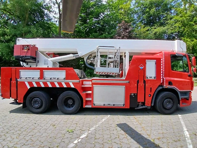 2009 daf cf 75 vrachtwagen met 32m hilton telescoophoogwerker - afbeelding 92 van  102