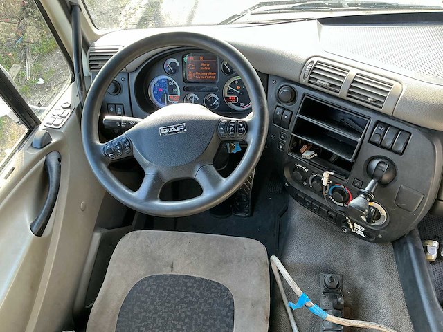 2009 daf cf 85.460 vrachtwagen - afbeelding 22 van  30