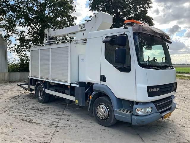 2009 daf fa lf45 vrachtwagen hoogwerker - afbeelding 34 van  52
