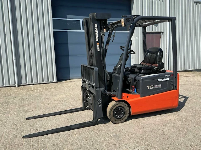 2009 doosan b15t-5 vorkheftruck - afbeelding 1 van  18
