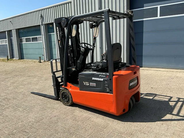 2009 doosan b15t-5 vorkheftruck - afbeelding 12 van  18