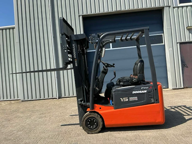 2009 doosan b15t-5 vorkheftruck - afbeelding 17 van  18