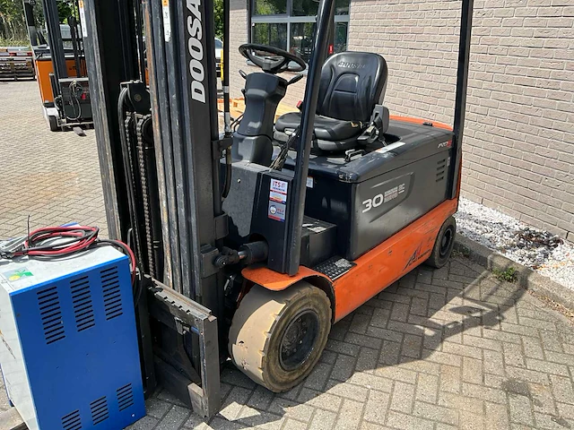 2009 doosan b30x-5 vorkheftruck - afbeelding 11 van  18