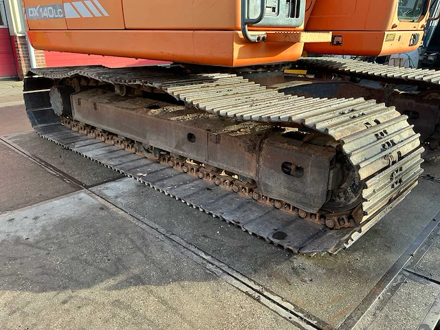 2009 doosan dx 140lc rupsgraafmachine - afbeelding 6 van  35