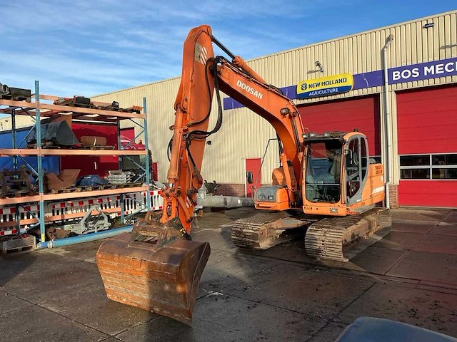 2009 doosan dx 140lc rupsgraafmachine - afbeelding 1 van  35