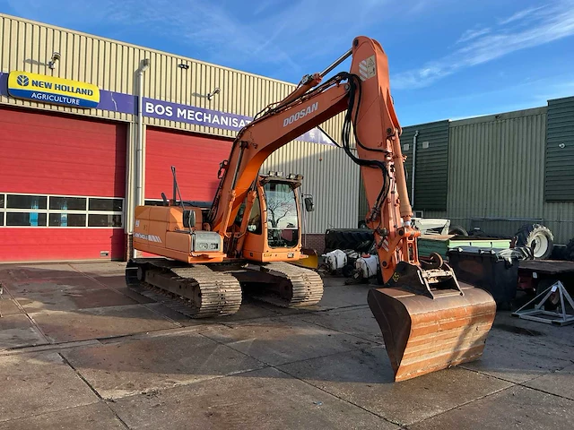 2009 doosan dx 140lc rupsgraafmachine - afbeelding 23 van  35