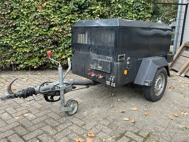 2009 doosan w700 luchtcompressor - afbeelding 1 van  18