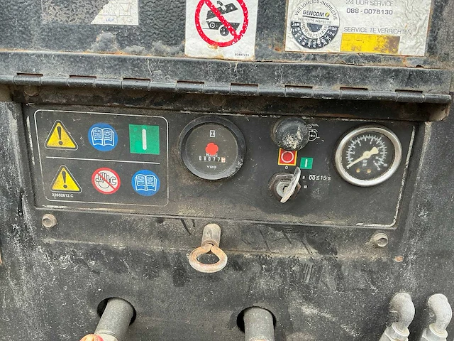2009 doosan w700 luchtcompressor - afbeelding 18 van  18