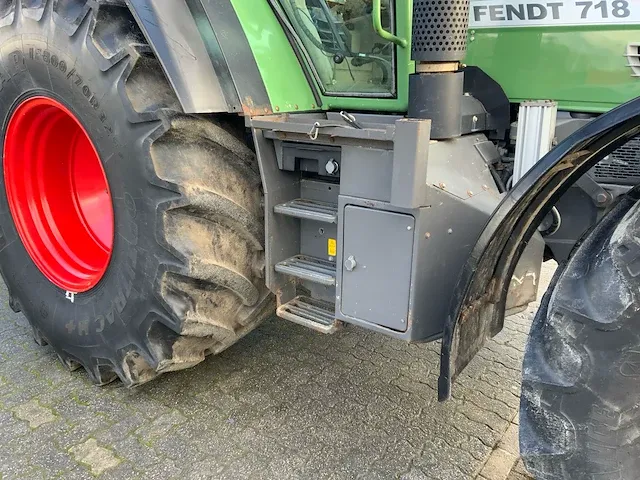 2009 fendt 718 vario tms vierwielaangedreven landbouwtractor - afbeelding 13 van  39