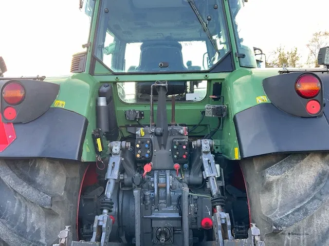 2009 fendt 718 vario tms vierwielaangedreven landbouwtractor - afbeelding 19 van  39