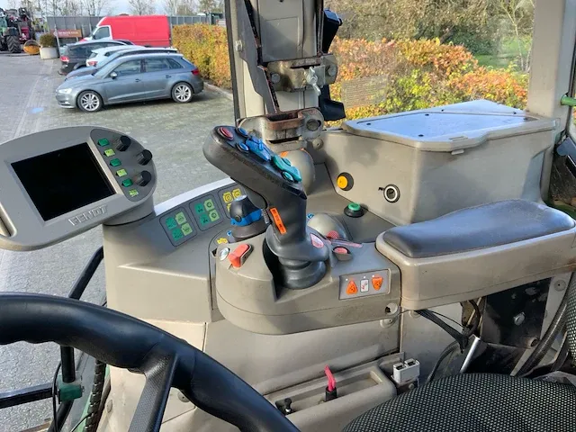 2009 fendt 718 vario tms vierwielaangedreven landbouwtractor - afbeelding 22 van  39