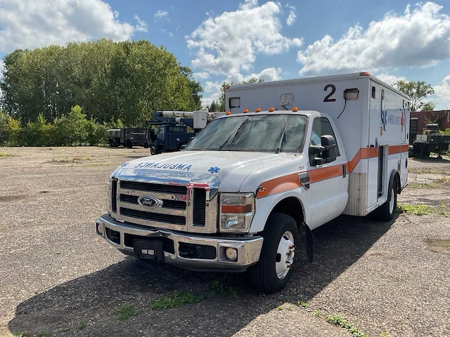 2009 ford mpv ambulance - afbeelding 1 van  16