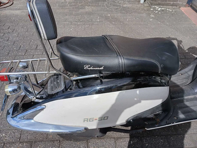 2009 fosti snorscooter ft50qt scooter - afbeelding 3 van  5