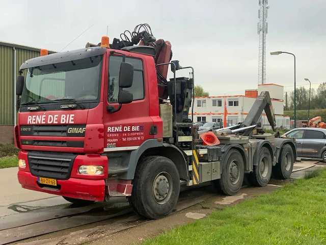 2009 ginaf x4243ts met 30 ton hyvalift haakarm en hmf 1643 z2 autolaadkraan bv-zv-63 - afbeelding 1 van  57