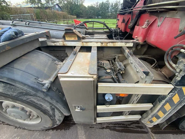 2009 ginaf x4243ts met 30 ton hyvalift haakarm en hmf 1643 z2 autolaadkraan bv-zv-63 - afbeelding 44 van  57