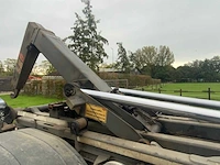 2009 ginaf x4243ts met 30 ton hyvalift haakarm en hmf 1643 z2 autolaadkraan bv-zv-63 - afbeelding 48 van  57
