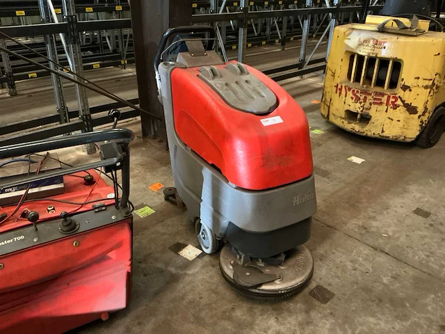 2009 hako hakomatic b45 straatveegmachine - afbeelding 1 van  9
