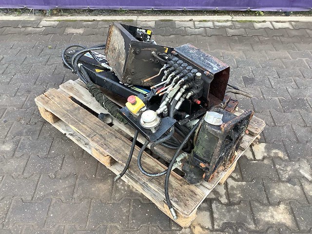 2009 hiab 008t laankraan - afbeelding 1 van  9