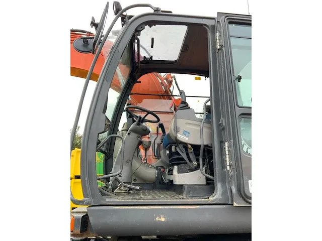 2009 hitachi zaxis 140w-3 banden graafmachine - afbeelding 31 van  45