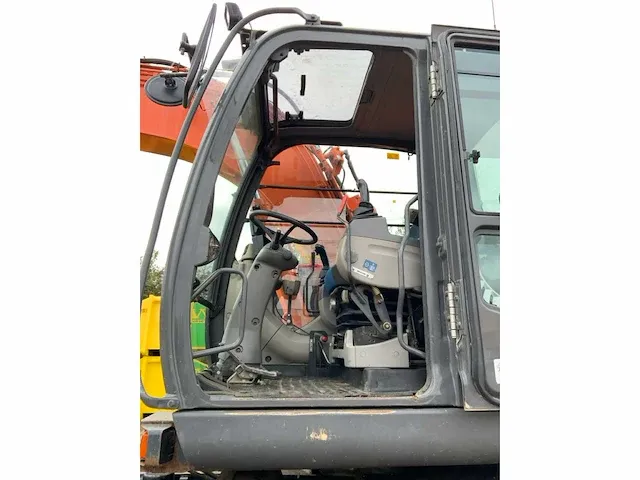 2009 hitachi zaxis 140w-3 banden graafmachine - afbeelding 31 van  45
