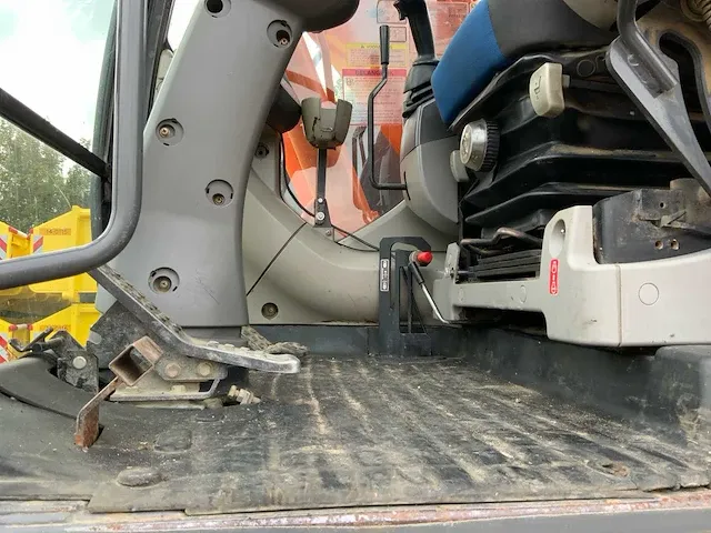 2009 hitachi zaxis 140w-3 banden graafmachine - afbeelding 32 van  45