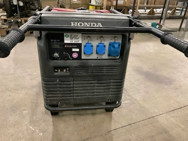 2009 honda eu65is noodstroomaggregaat - afbeelding 4 van  8