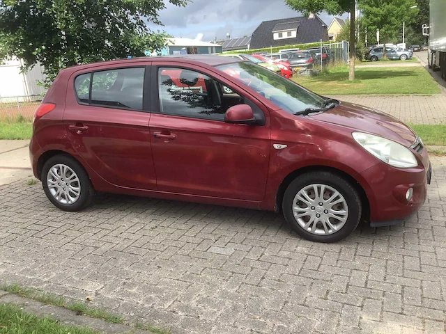 2009 hyundai i20 1.4i dynamic personenauto - afbeelding 6 van  13