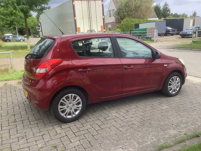 2009 hyundai i20 1.4i dynamic personenauto - afbeelding 7 van  13