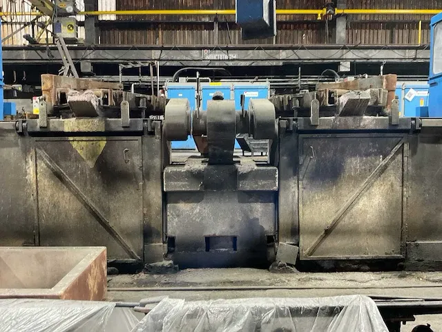 2009 inductotherm group europe 750kw pt dubbele inductie smeltende oven - afbeelding 28 van  82