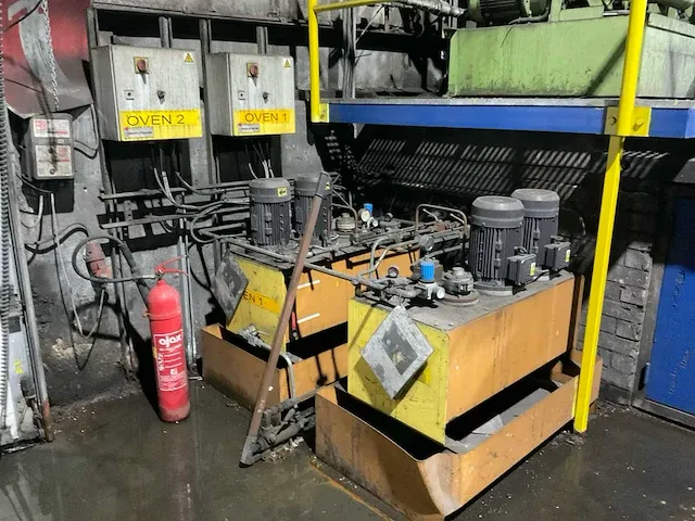 2009 inductotherm group europe 750kw pt dubbele inductie smeltende oven - afbeelding 38 van  82