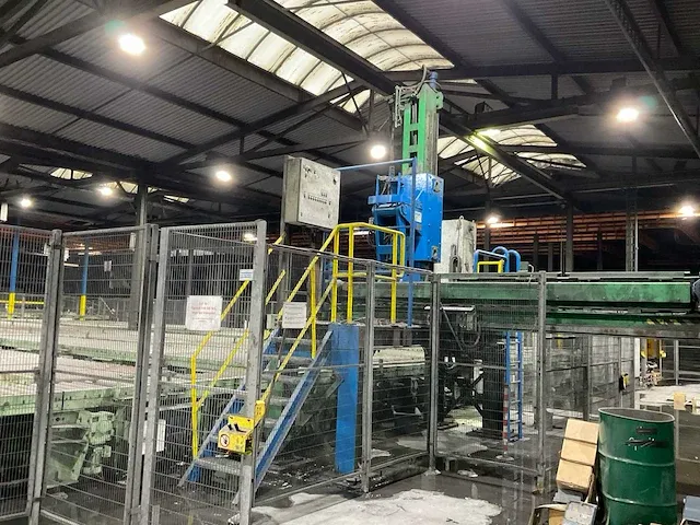 2009 inductotherm group europe 750kw pt dubbele inductie smeltende oven - afbeelding 64 van  82