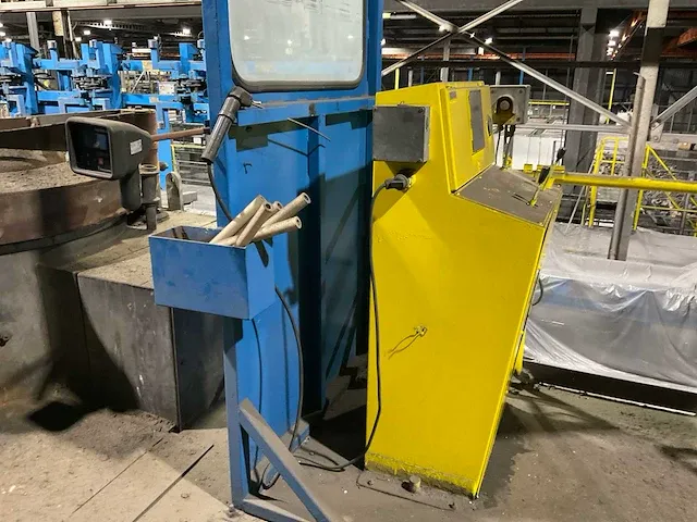 2009 inductotherm group europe 750kw pt dubbele inductie smeltende oven - afbeelding 8 van  82