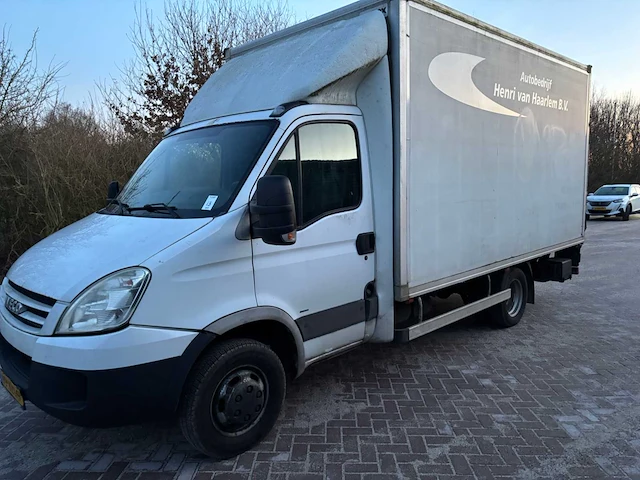 2009 iveco daily bedrijfswagen - afbeelding 1 van  13