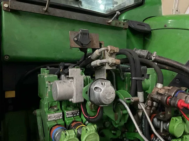 2009 john deere - 6930 - vierwielaangedreven landbouwtractor - afbeelding 9 van  27