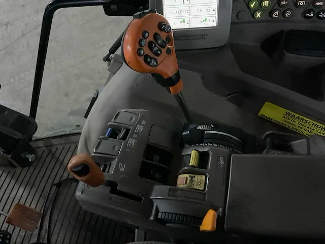 2009 john deere - 6930 - vierwielaangedreven landbouwtractor - afbeelding 16 van  27