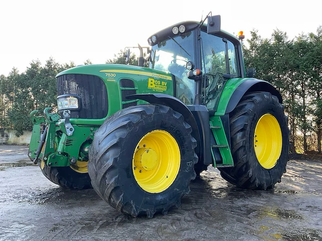 2009 john deere 7530 premium vierwielaangedreven landbouwtractor - afbeelding 1 van  38