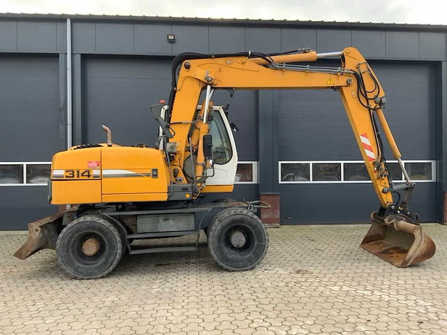 2009 liebherr a314 litronic banden graafmachine - afbeelding 34 van  53