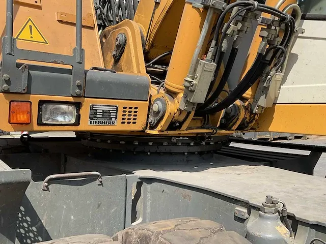 2009 liebherr a900c litronic banden graafmachine - afbeelding 9 van  27