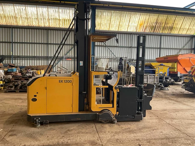 2009 magaziner ek1200 heftruck voor smalle gangpaden - afbeelding 15 van  18