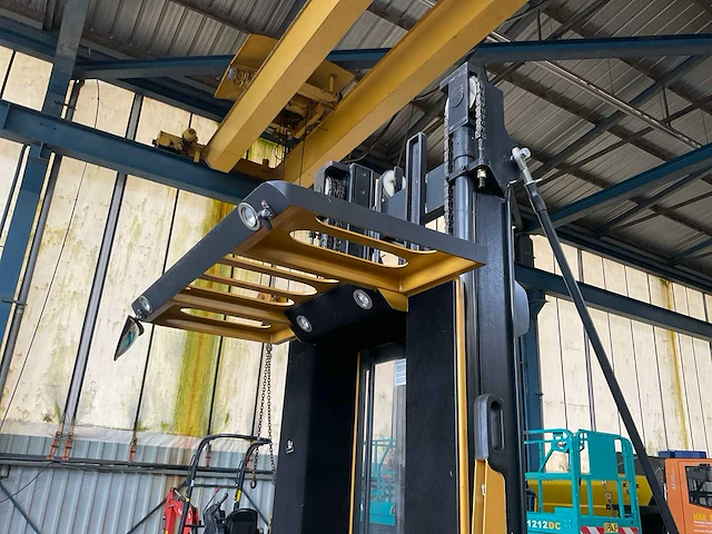 2009 magaziner ek1200 heftruck voor smalle gangpaden - afbeelding 5 van  18